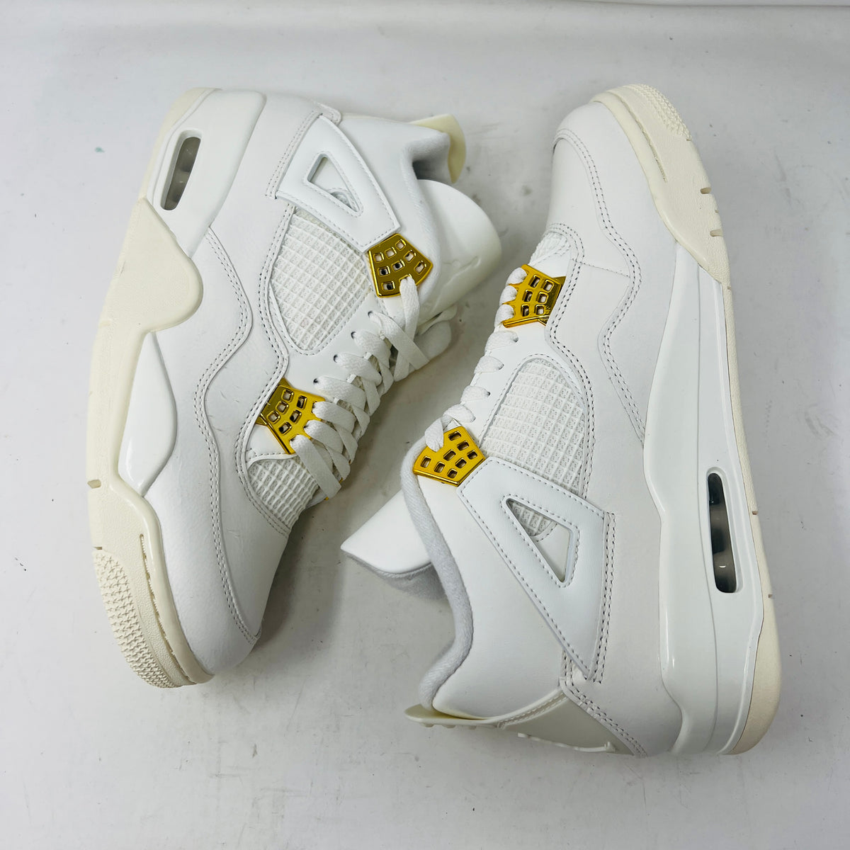 Jordan 4 Retro Metallic Gold (Women's)