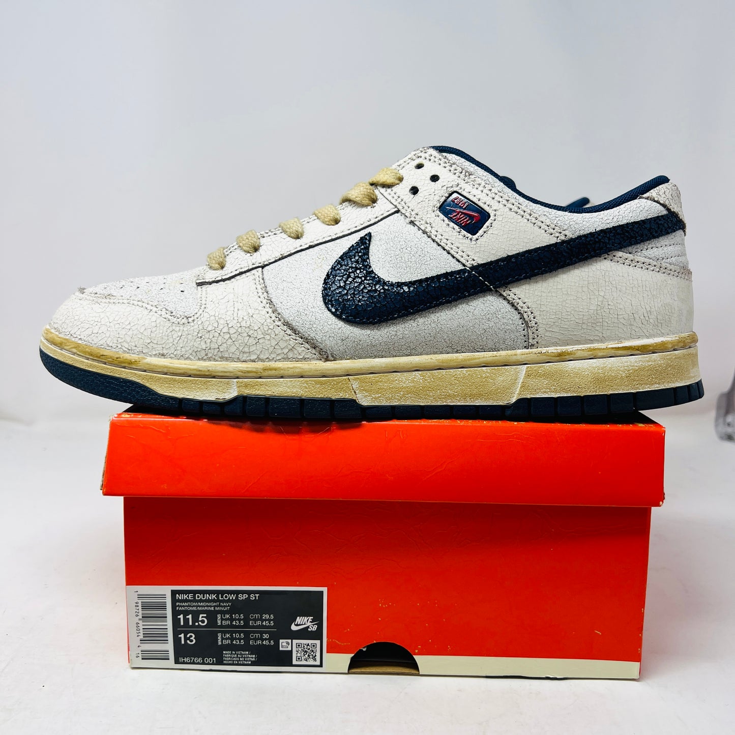 Nike Dunk Low Stranger Things Phantom