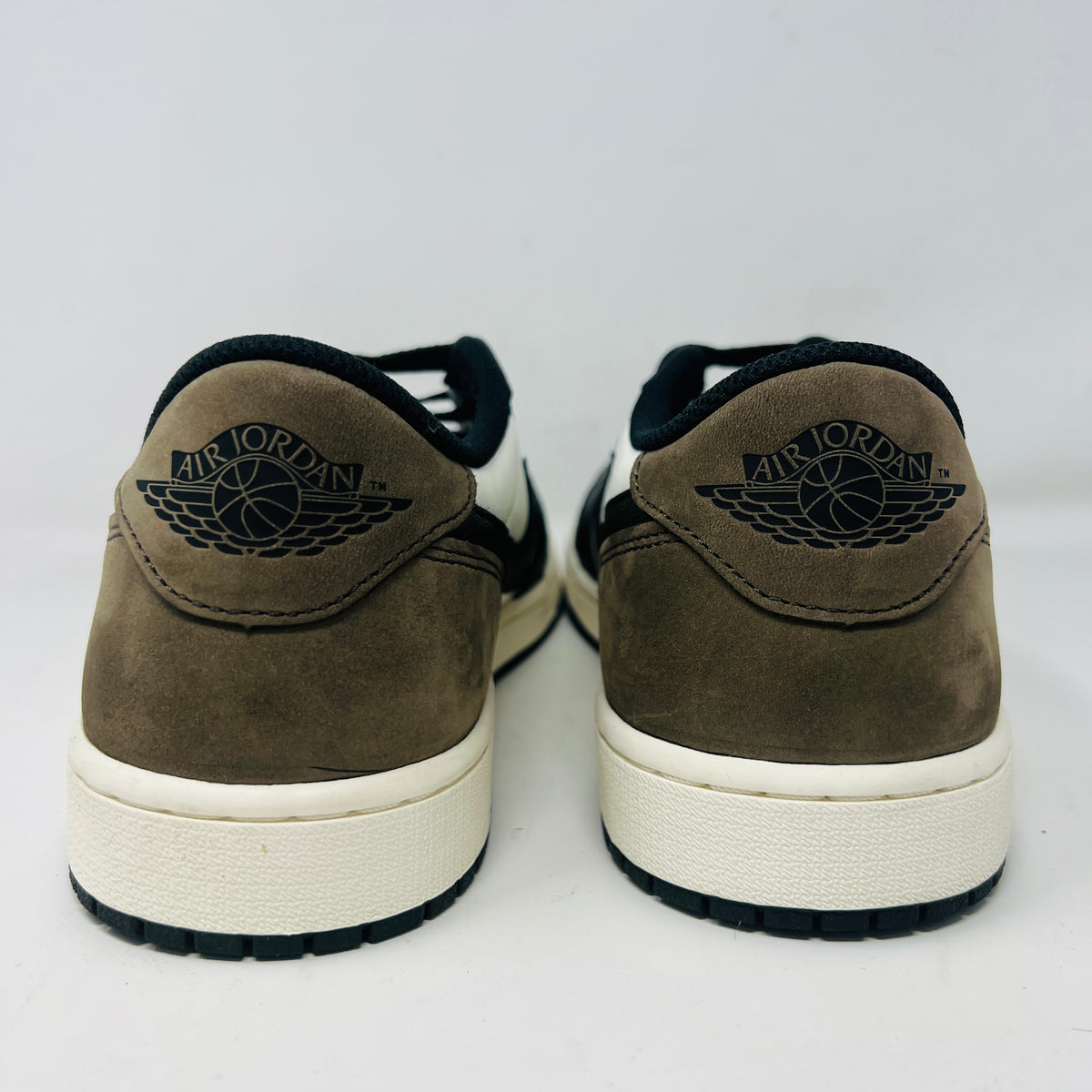 Jordan 1 Retro Low OG Mocha