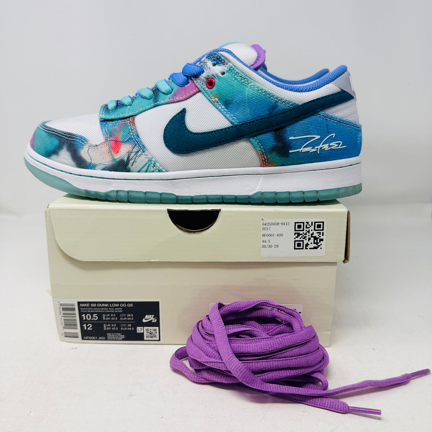 Nike SB Dunk Low Futura Laboratories Bleached Aqua