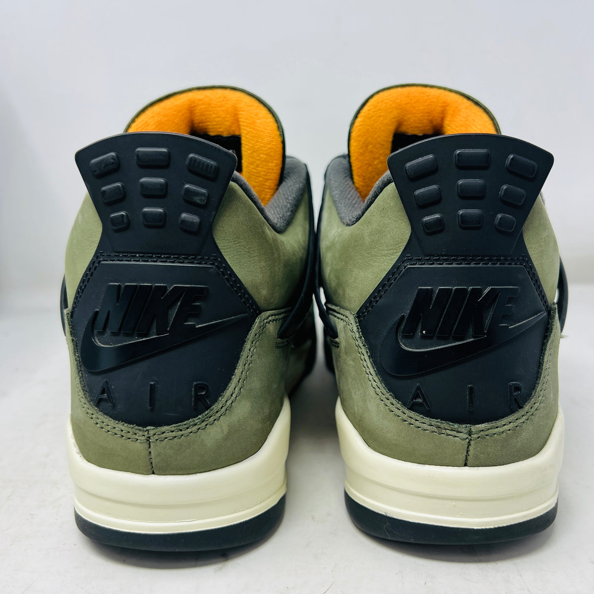 Jordan 4 Retro OG SP Undefeated (2025)