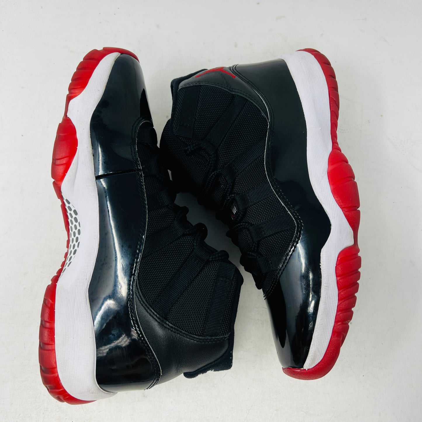 Jordan 11 Retro Playoffs Bred (2019)