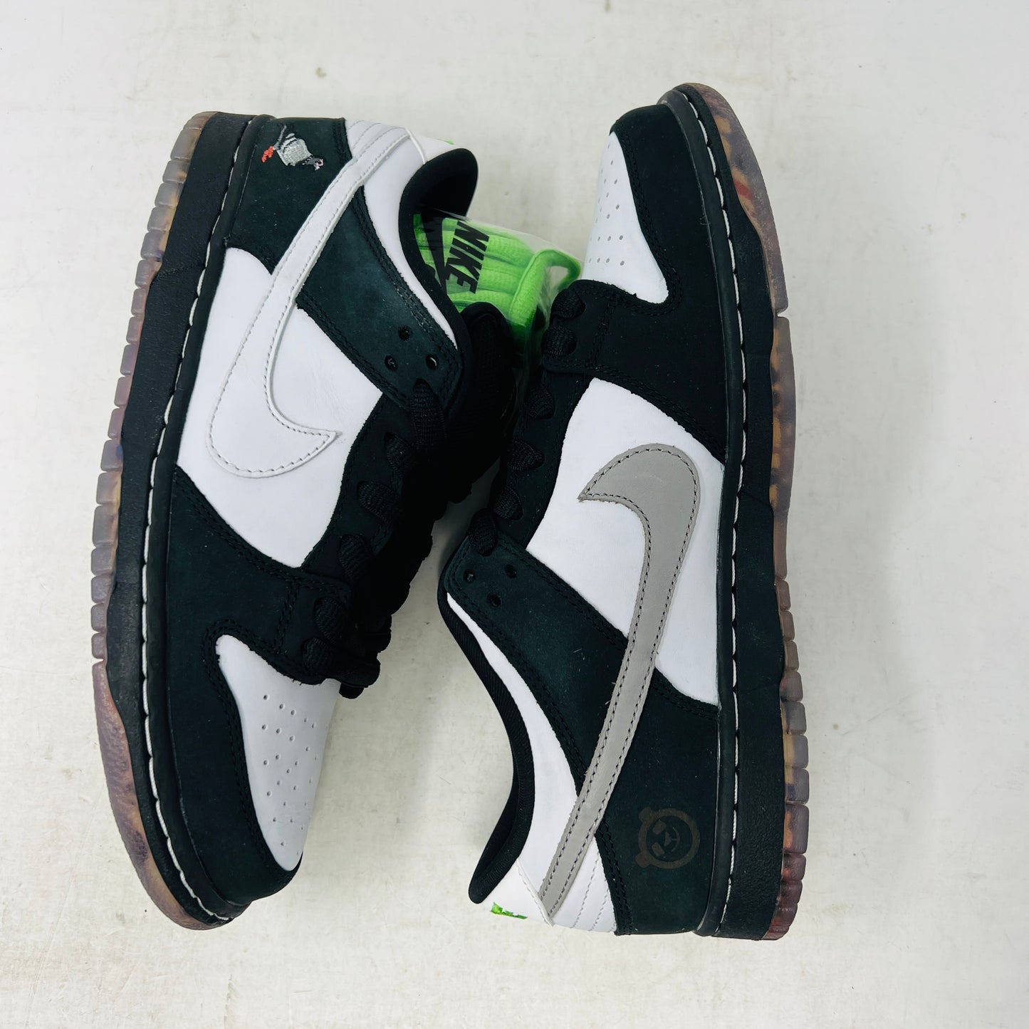 Nike SB Dunk Low “Panda Pigeon” (Special Box) (Engraved)