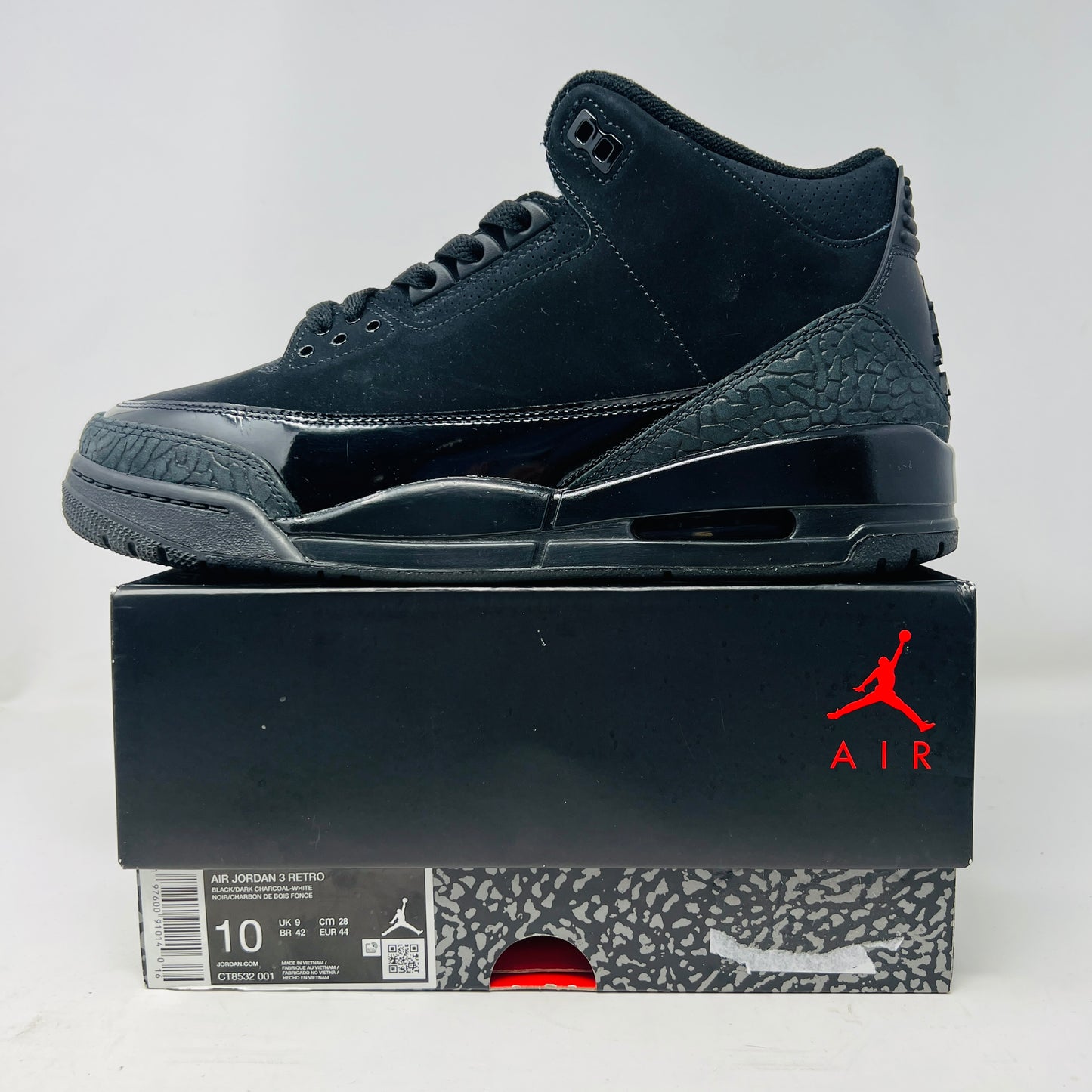 Jordan 3 Retro Black Cat (2025)