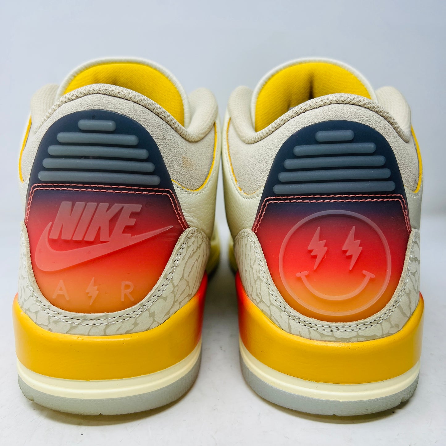Jordan 3 Retro SP J Balvin Medellín Sunset