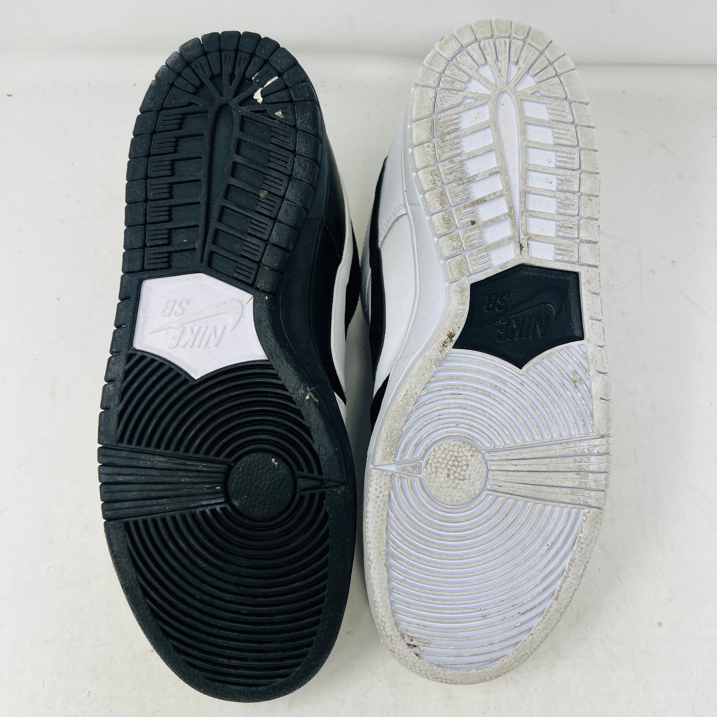 Nike SB Dunk Low Yin Yang