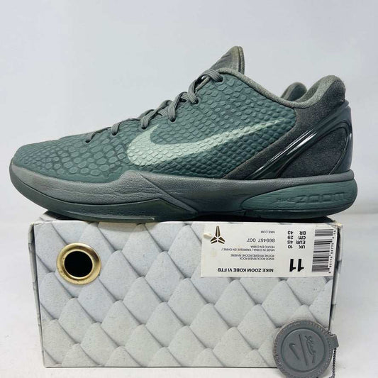 Nike Kobe 6 Black Mamba sneakers 2016 with slight wear and sole separation