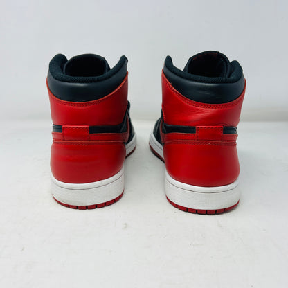 Jordan 1 Retro Bred (2013)