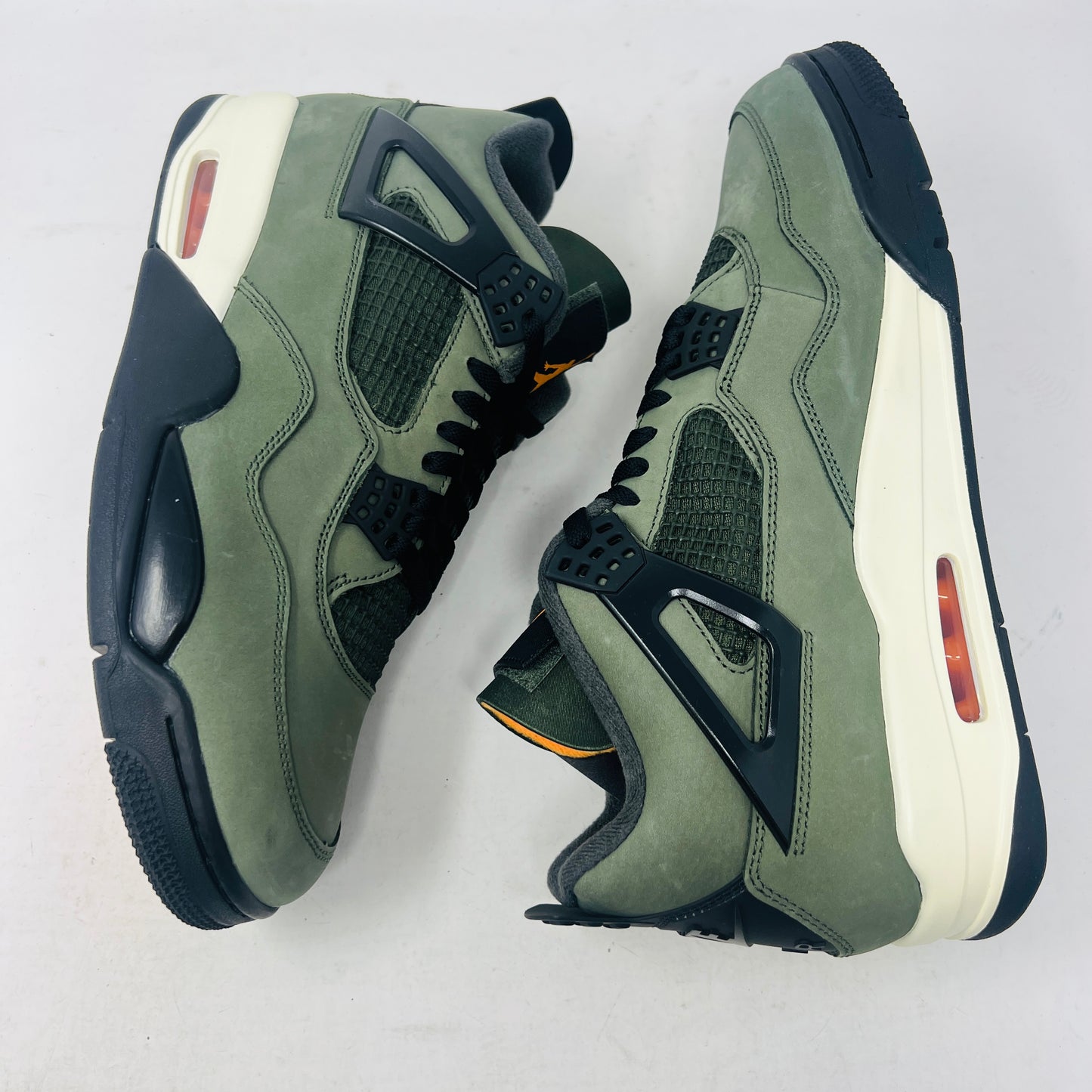 Jordan 4 Retro OG SP Undefeated (2025)