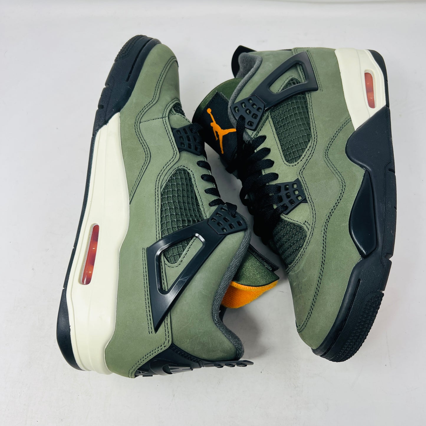 Jordan 4 Retro OG SP Undefeated (2025)