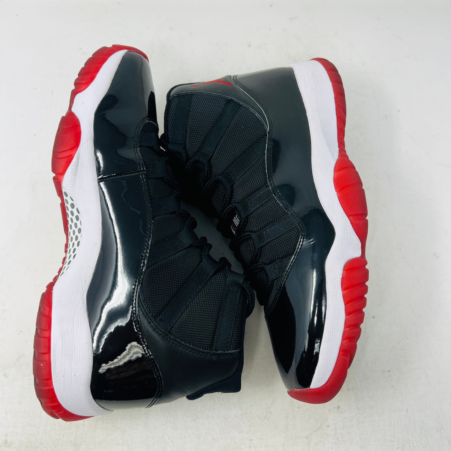 Jordan 11 Retro Playoffs Bred (2019)