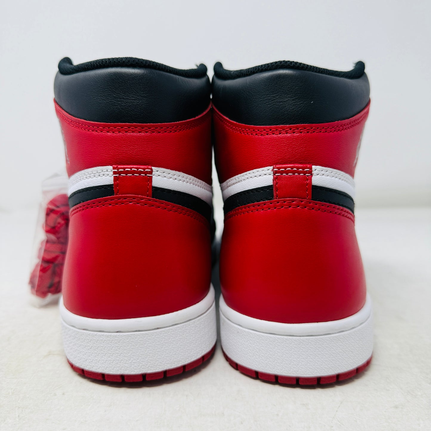 Jordan 1 Retro Black Toe (2016)