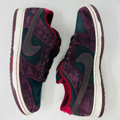 Nike SB Dunk Low Riot Skateshop