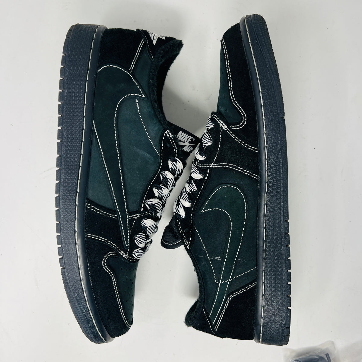 Jordan 1 Retro Low OG SP Travis Scott Black Phantom
