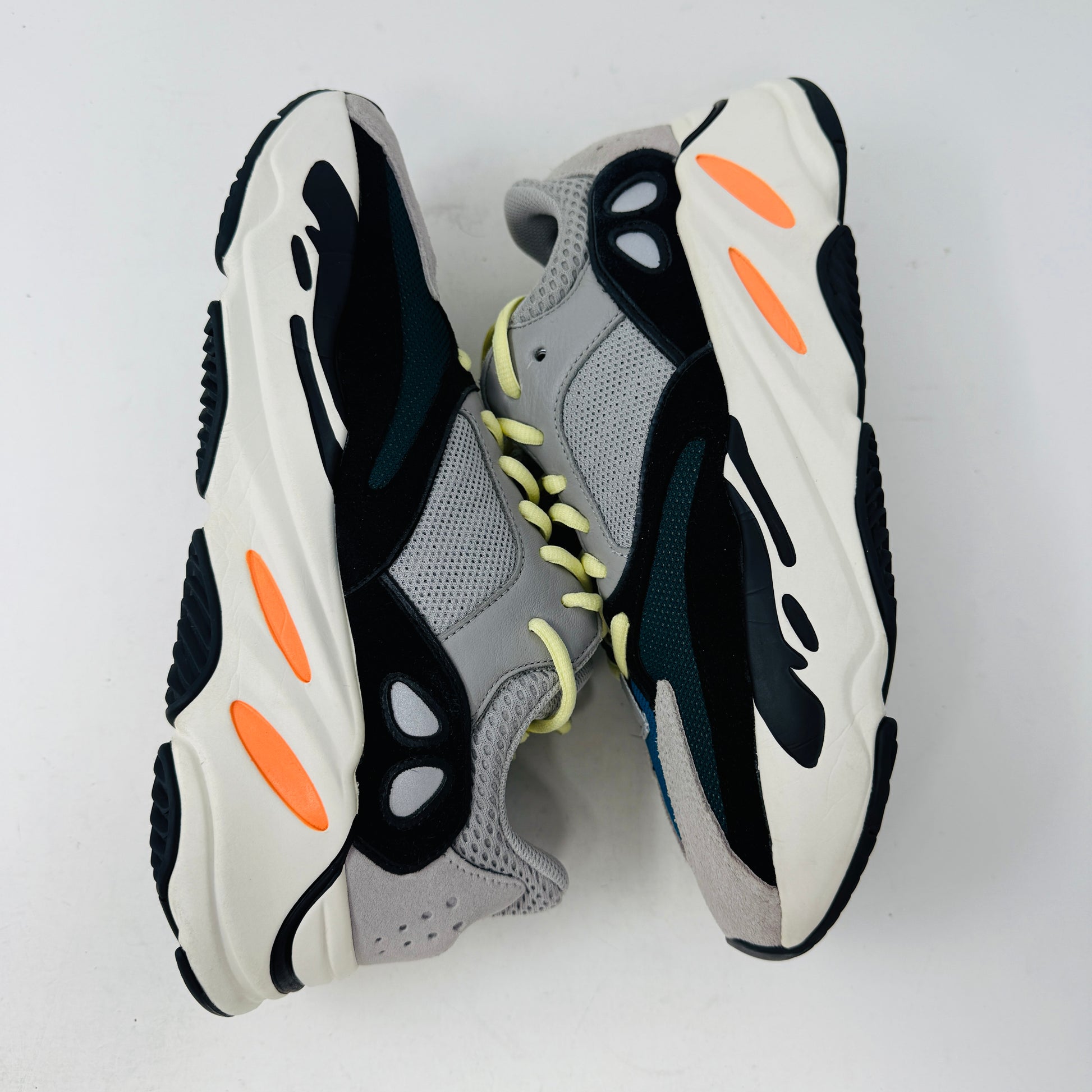 adidas Yeezy Boost 700 Wave Runner Holy Ground adidas Yeezy Boost 700 Wave Runner Holy Ground
