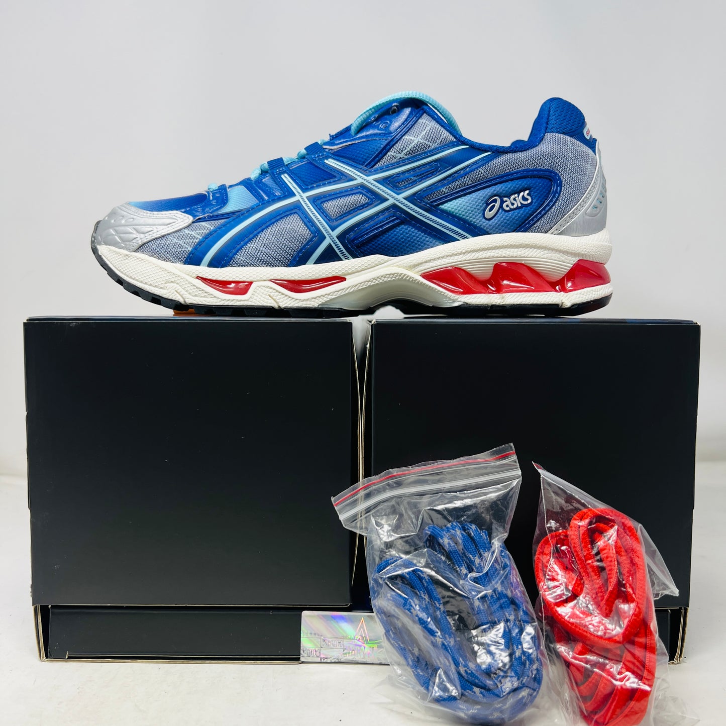 ASICS Gel-Nimbus 10.1 Kith Marvel vs. Capcom Mega Man (Comic Not Included)