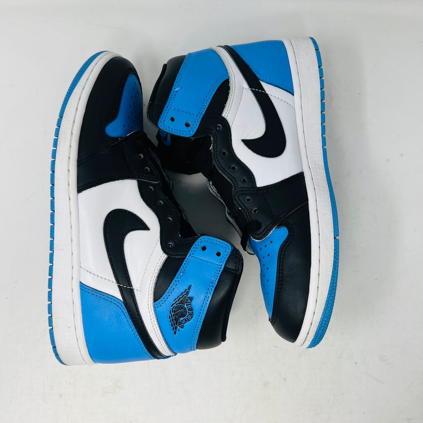 Jordan 1 Retro High OG UNC Toe