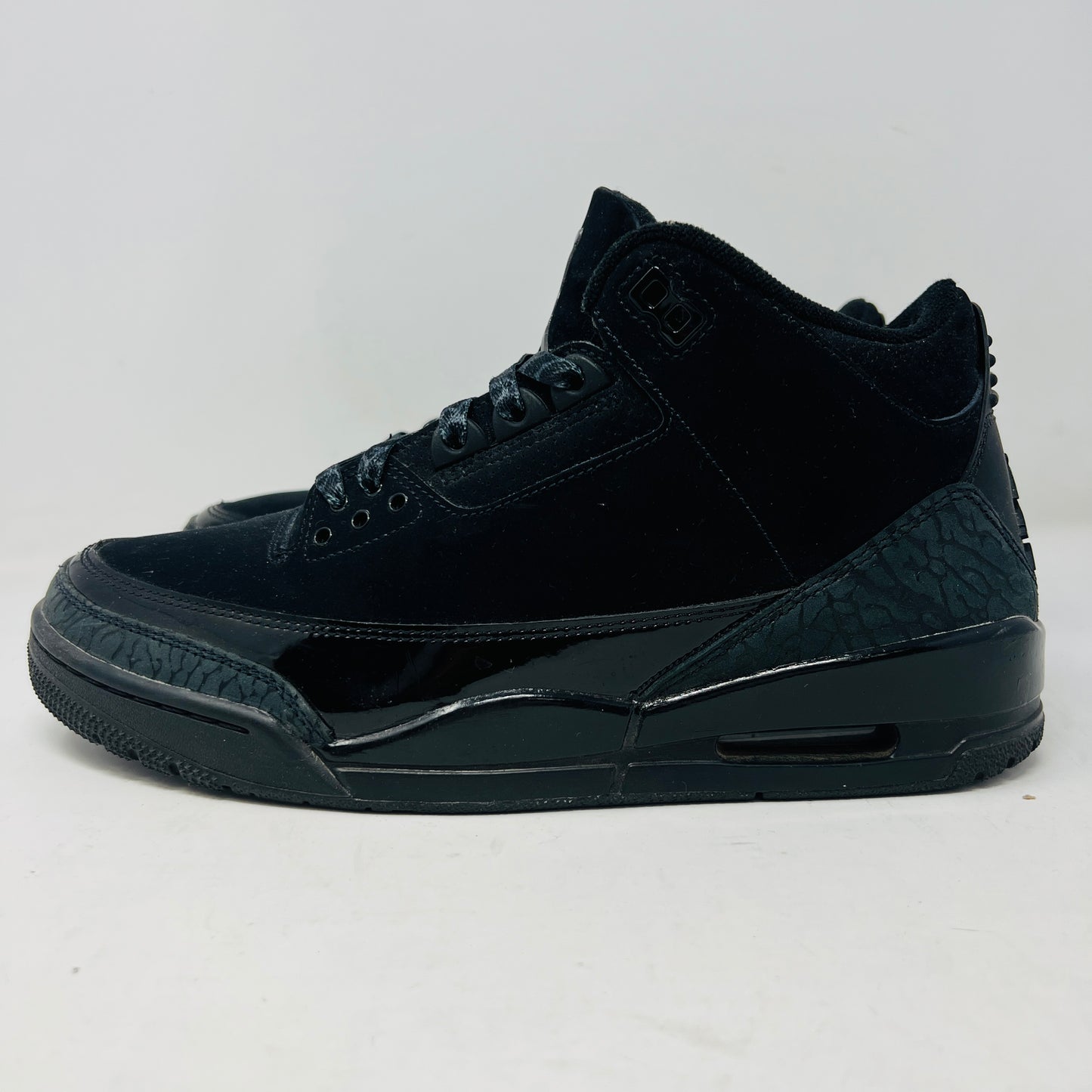 Jordan 3 Retro Black Cat (2025)