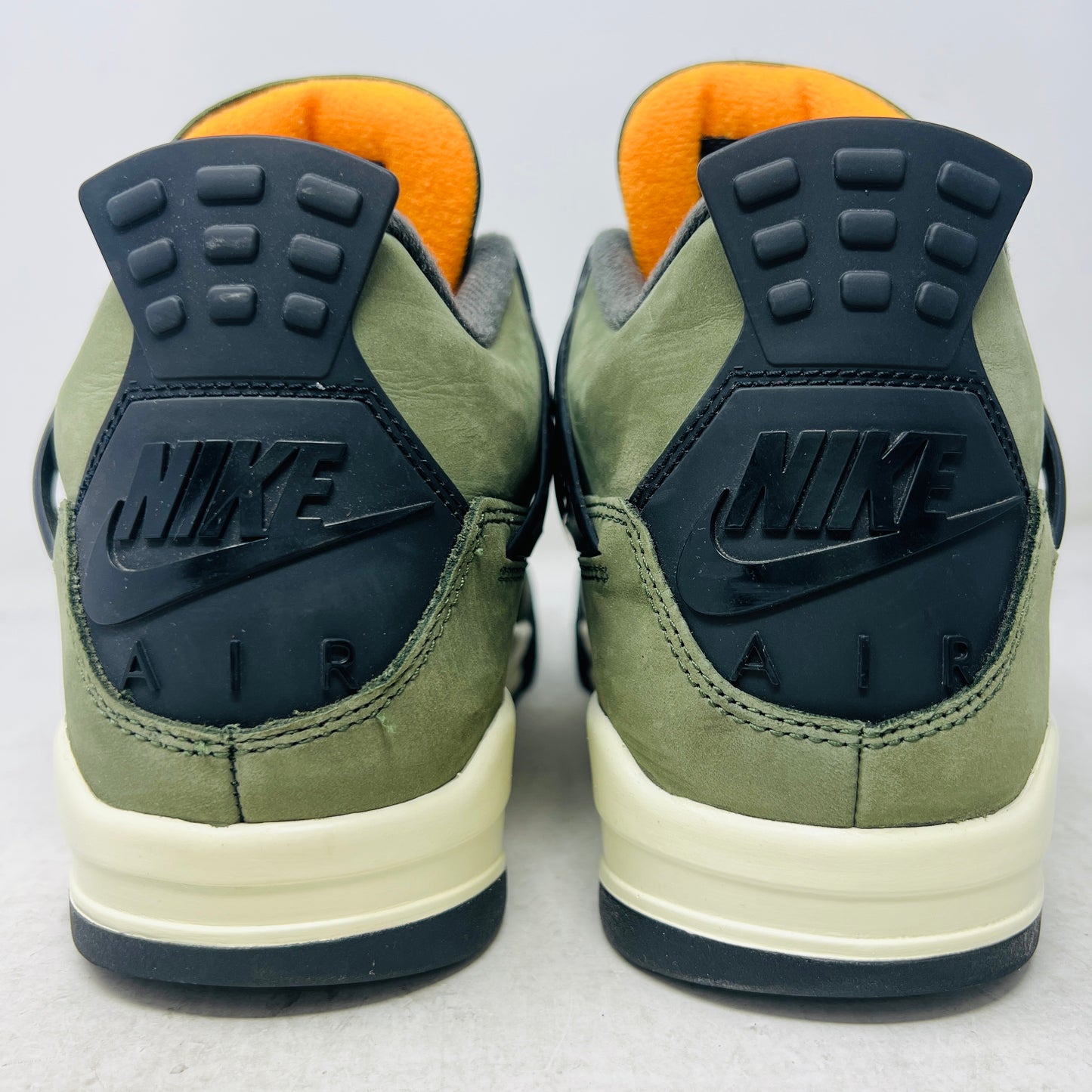 Jordan 4 Retro OG SP Undefeated (2025)