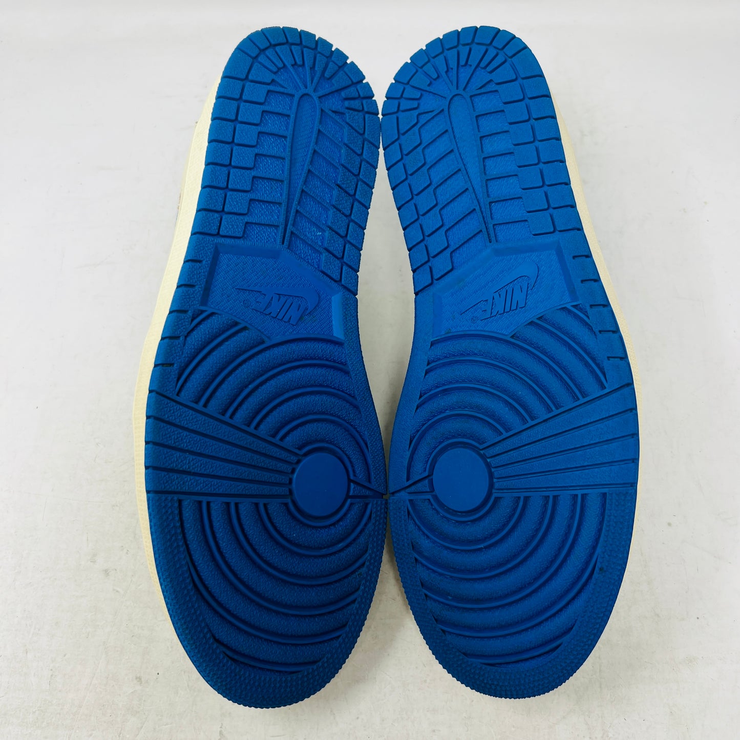 Jordan 1 Retro Low OG SP Fragment x Travis Scott