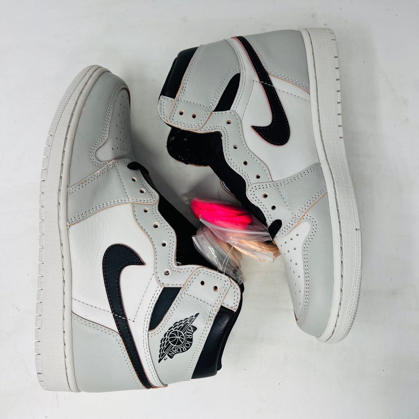 Jordan 1 Retro High OG Defiant SB NYC to Paris