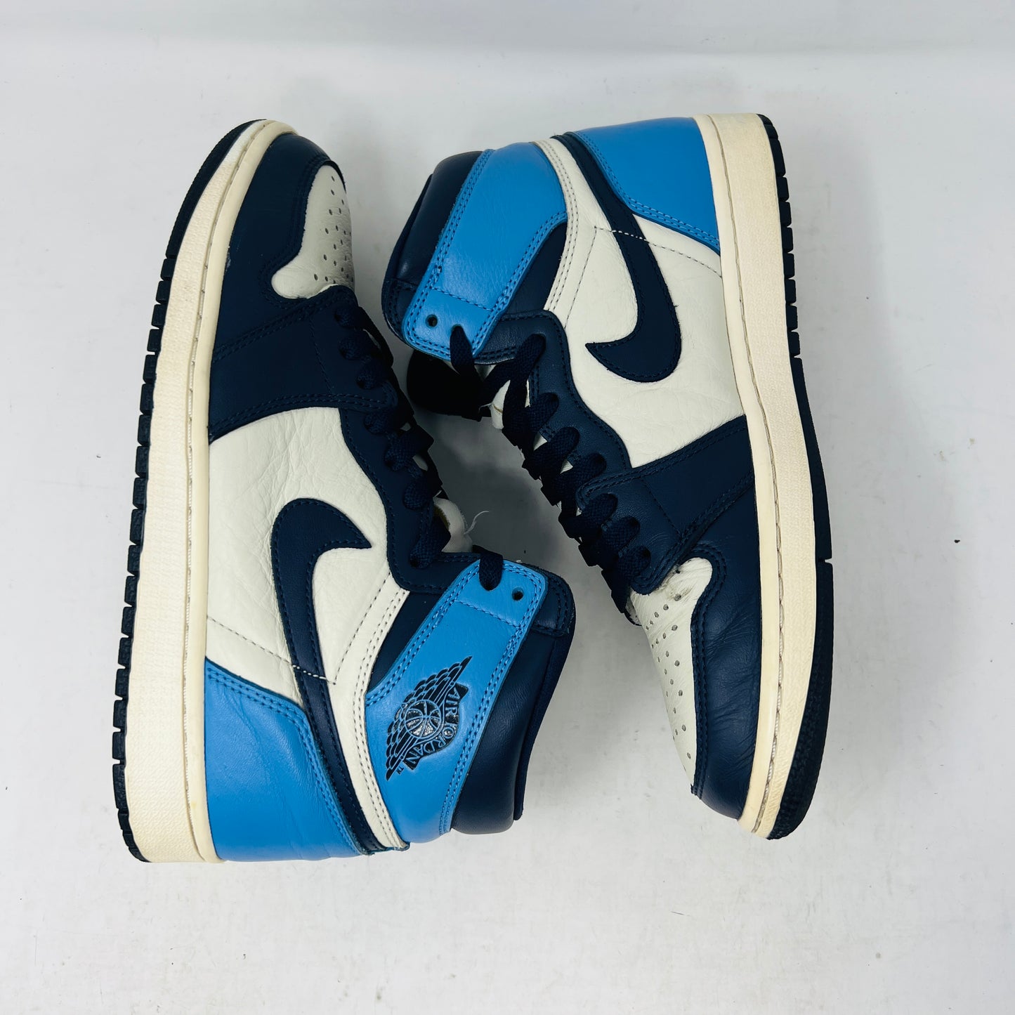 Jordan 1 Retro High Obsidian