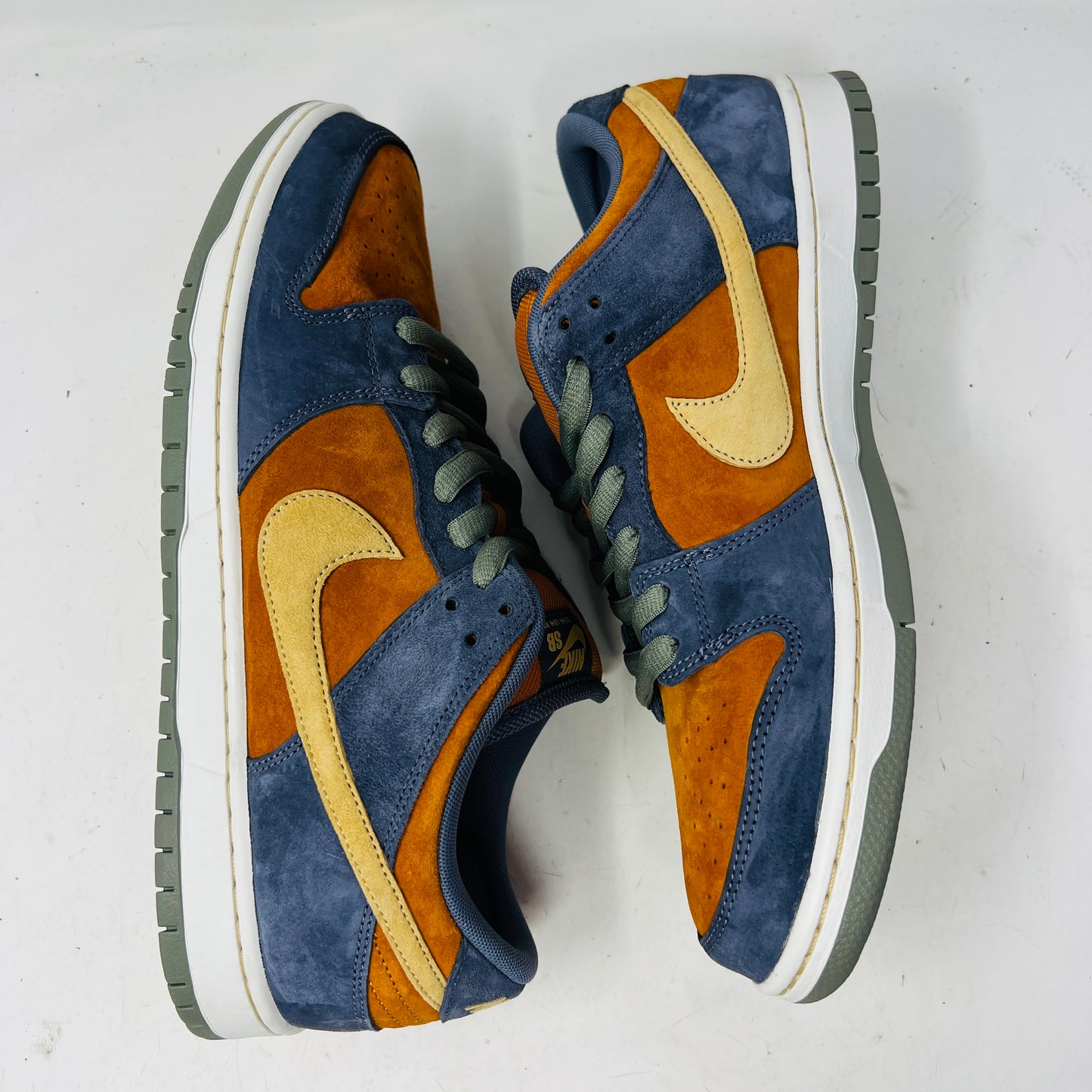 Nike SB Dunk Low Light Carbon Monarch