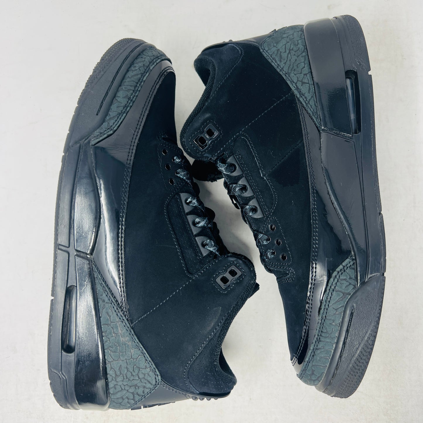 Jordan 3 Retro Black Cat (2025)
