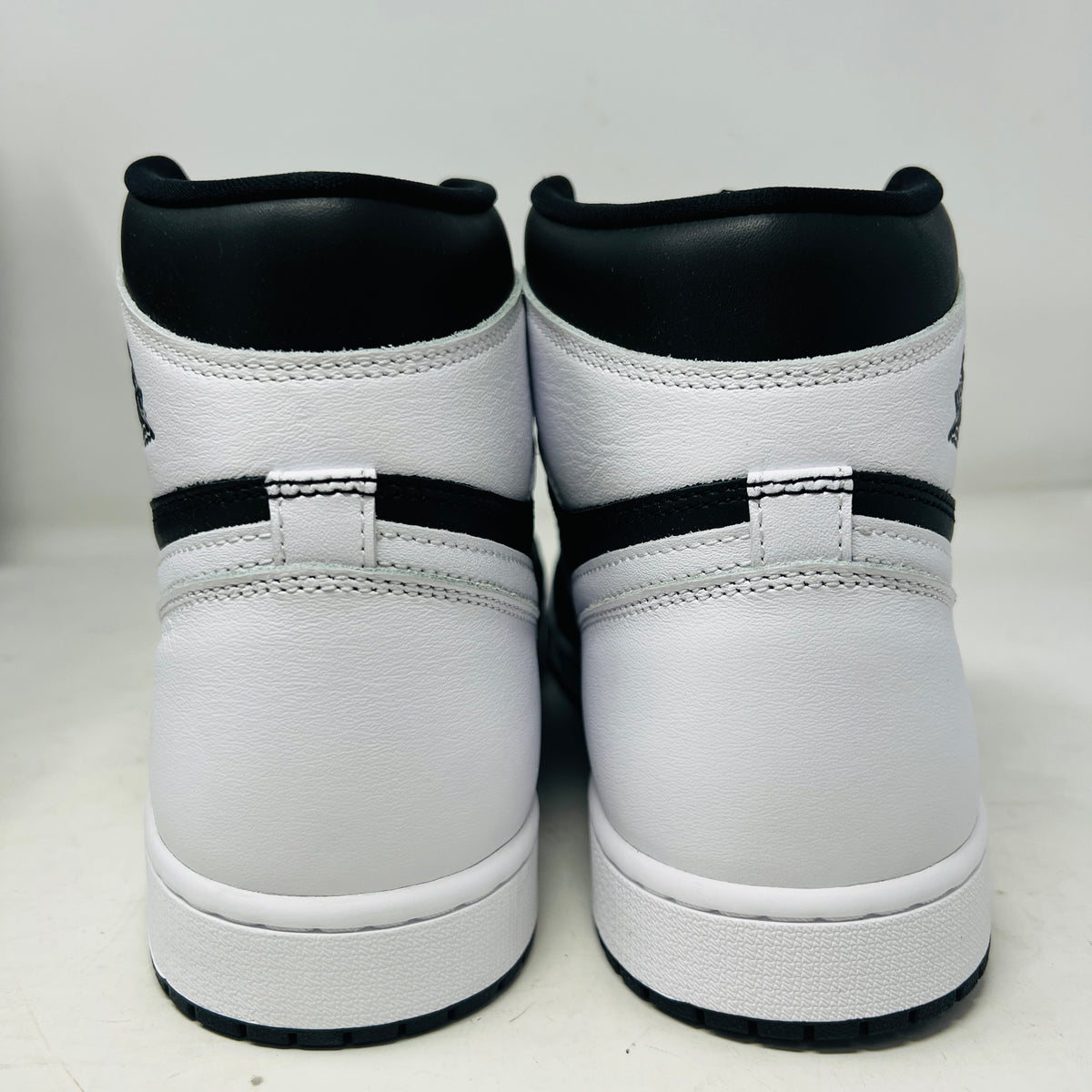 Jordan 1 Retro High OG Black White