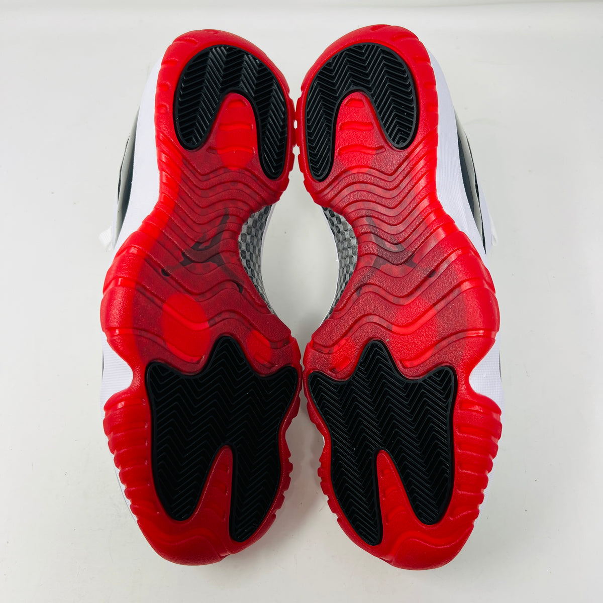 Jordan 11 Retro Low Concord Bred