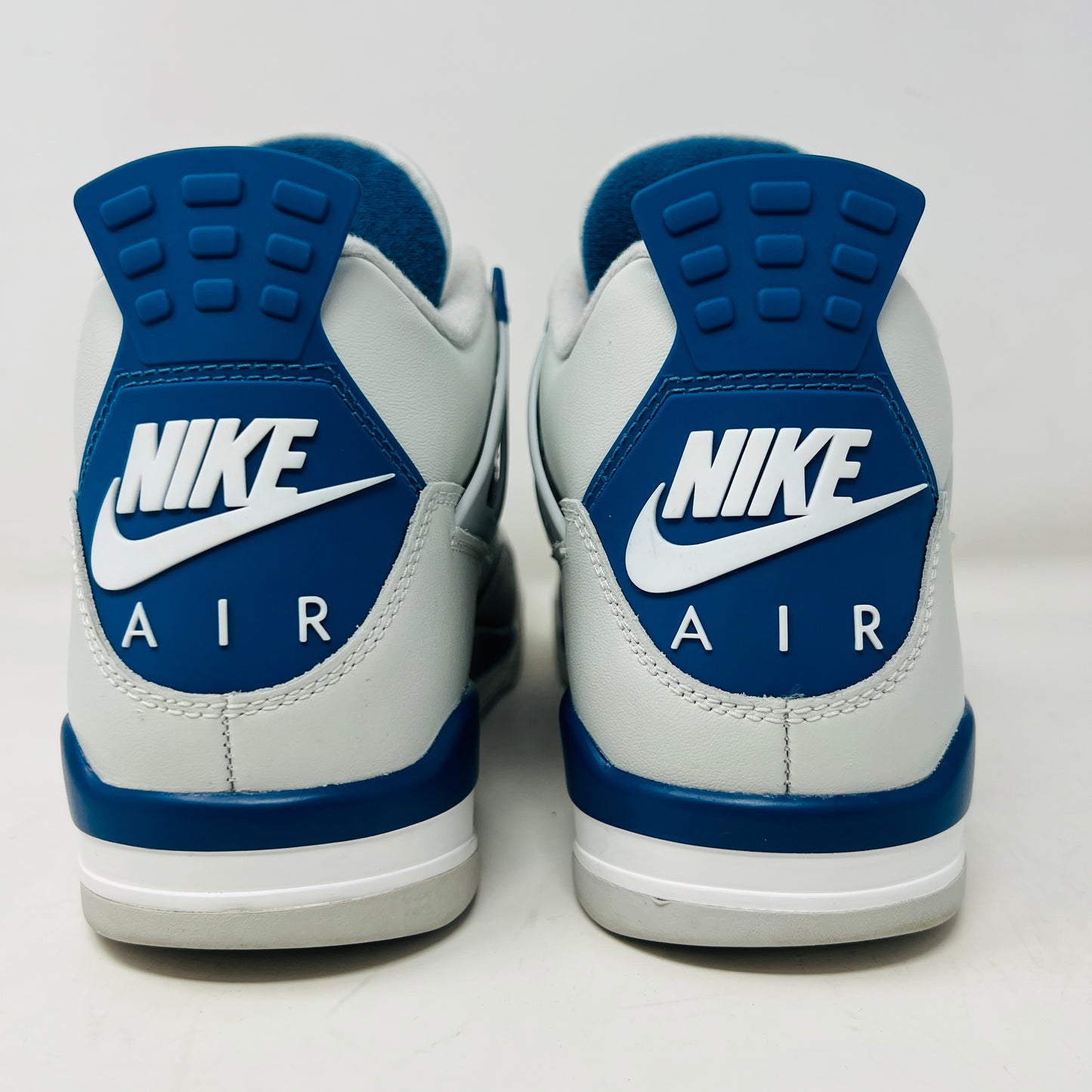 Jordan 4 Retro Military Blue (2024)