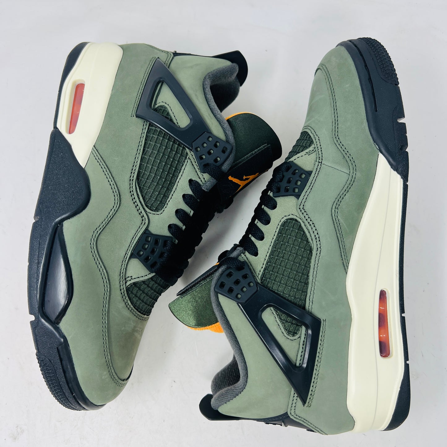 Jordan 4 Retro OG SP Undefeated (2025)