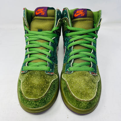 Nike SB Dunk High Skunk 420