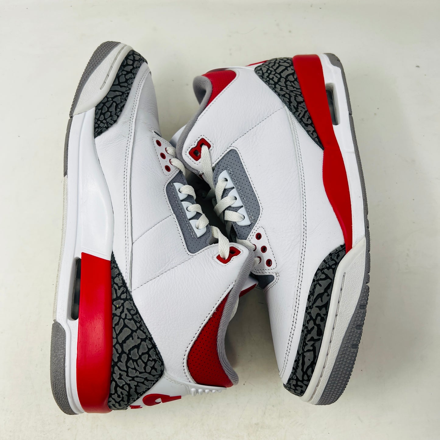Jordan 3 Retro Fire Red (2022)
