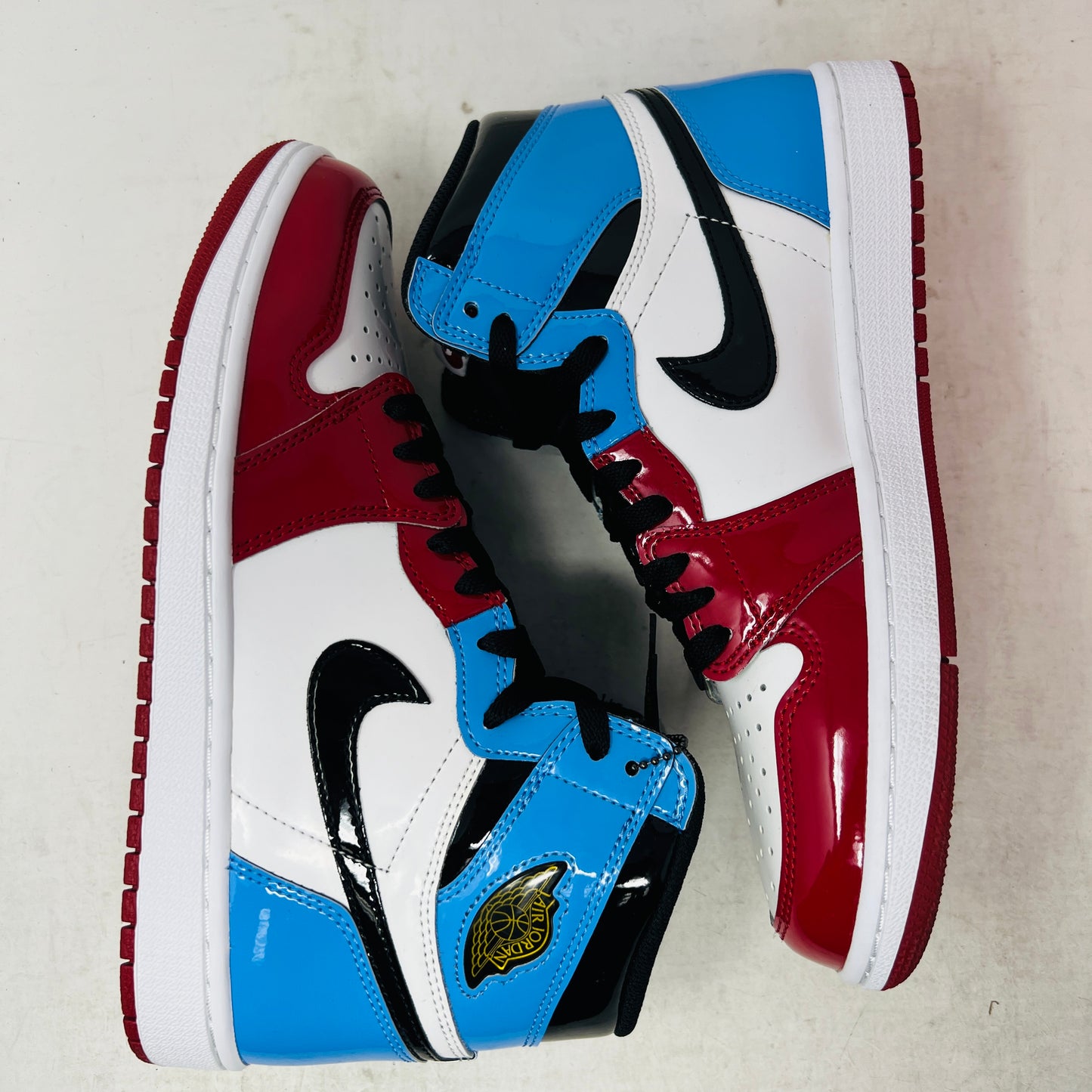 Jordan 1 Retro High Fearless UNC Chicago