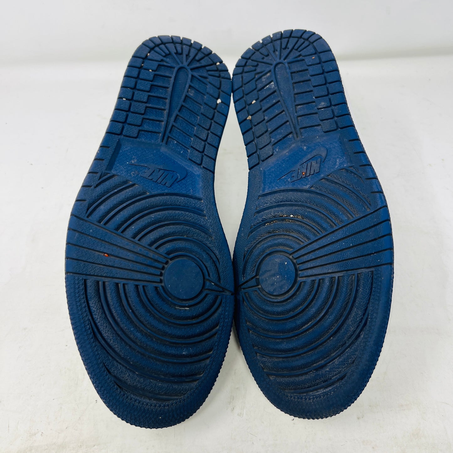 Jordan 1 Low SB Midnight Navy