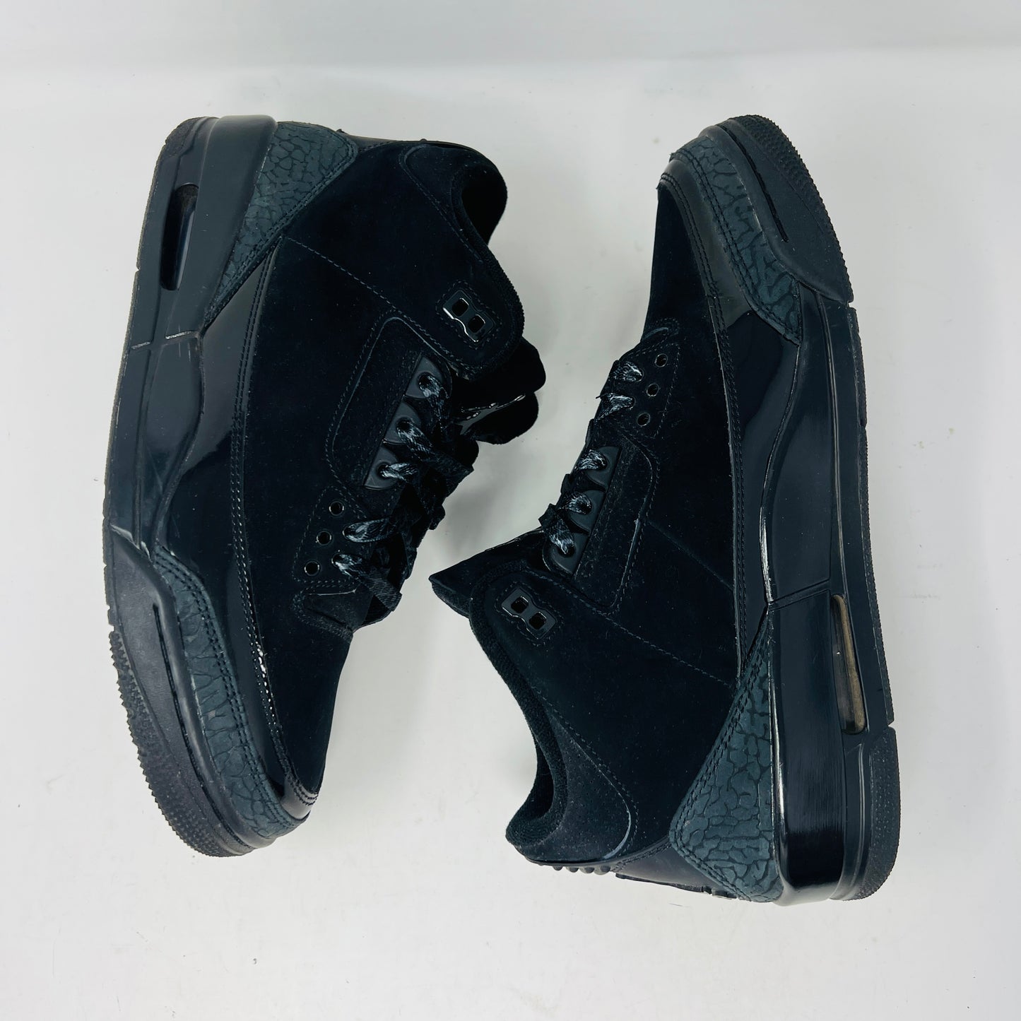 Jordan 3 Retro Black Cat (2025)