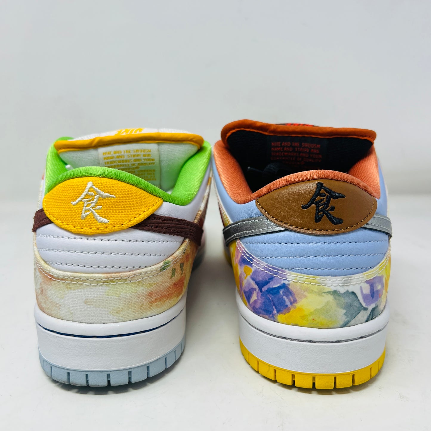 Nike SB Dunk Low Street Hawker (2021)