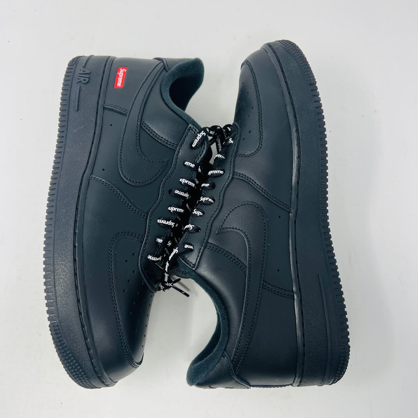 Nike Air Force 1 Low Supreme Black