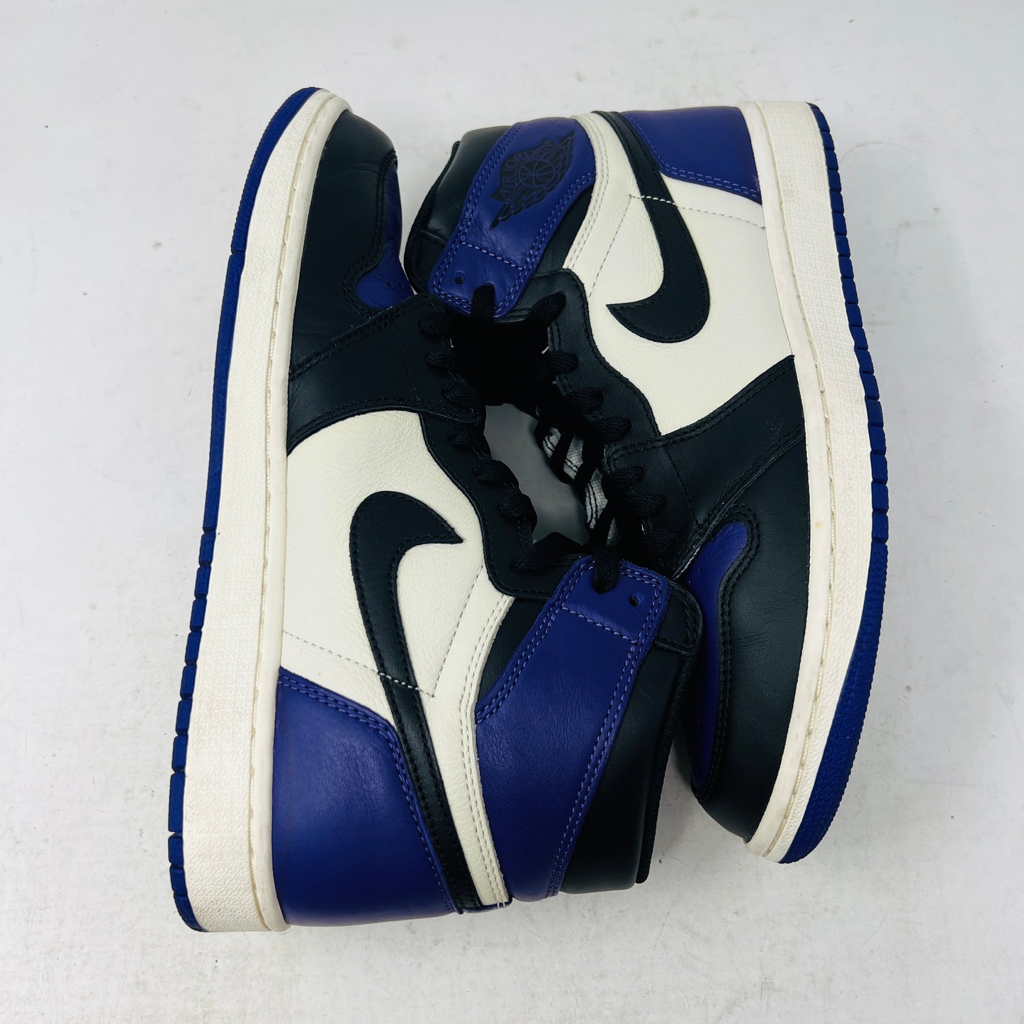 Jordan 1 Retro High Court Purple