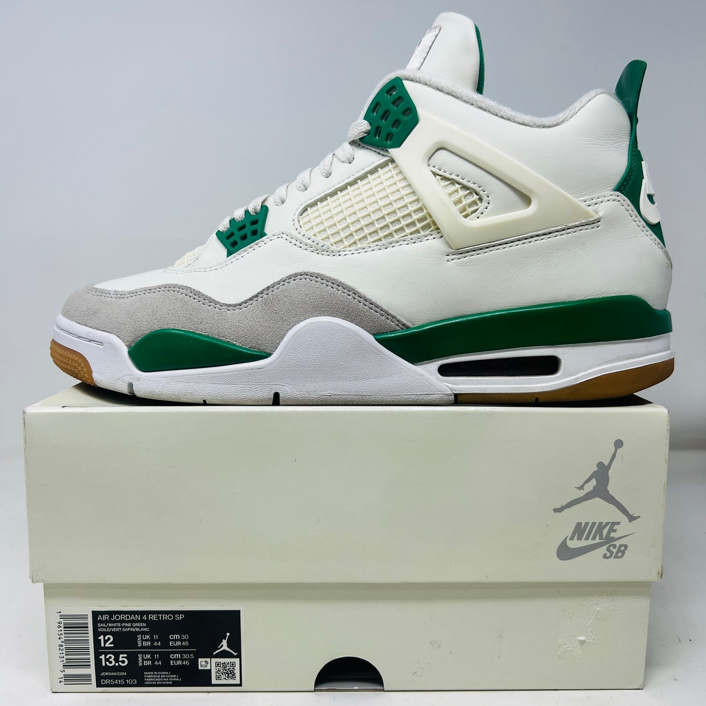 Jordan 4 Retro SB Pine Green