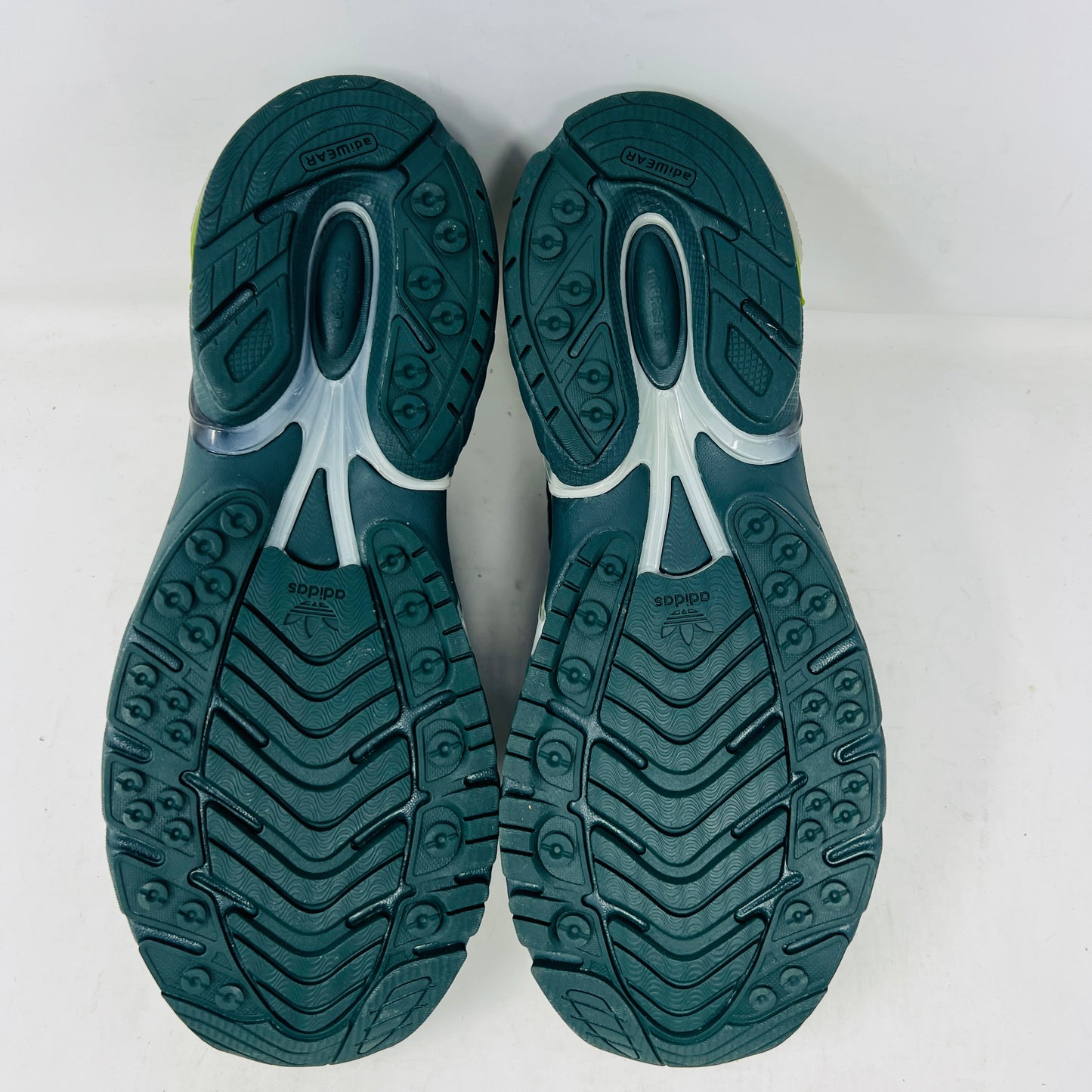 adidas Adistar Cushion Song for the Mute Shadow Green Bold Onix