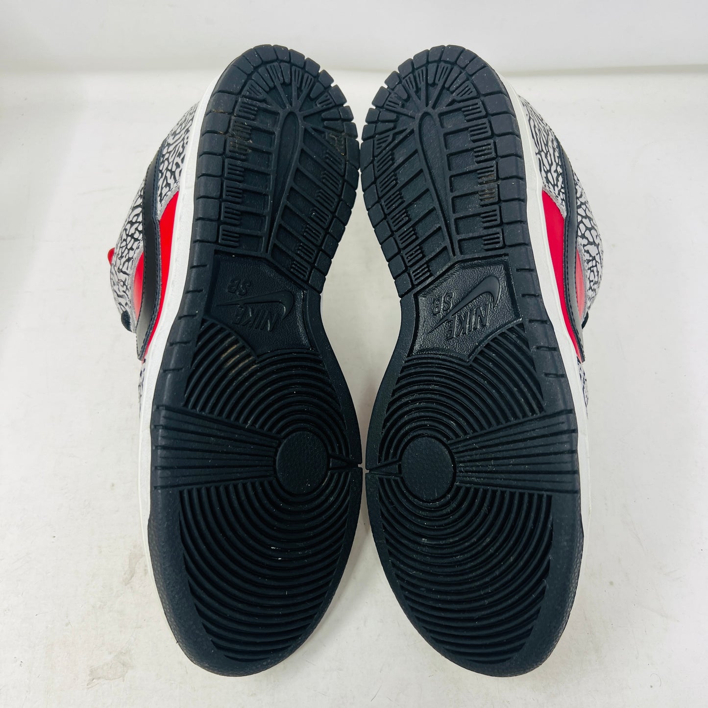 Nike SB Dunk Low Supreme Red Cement (2012)