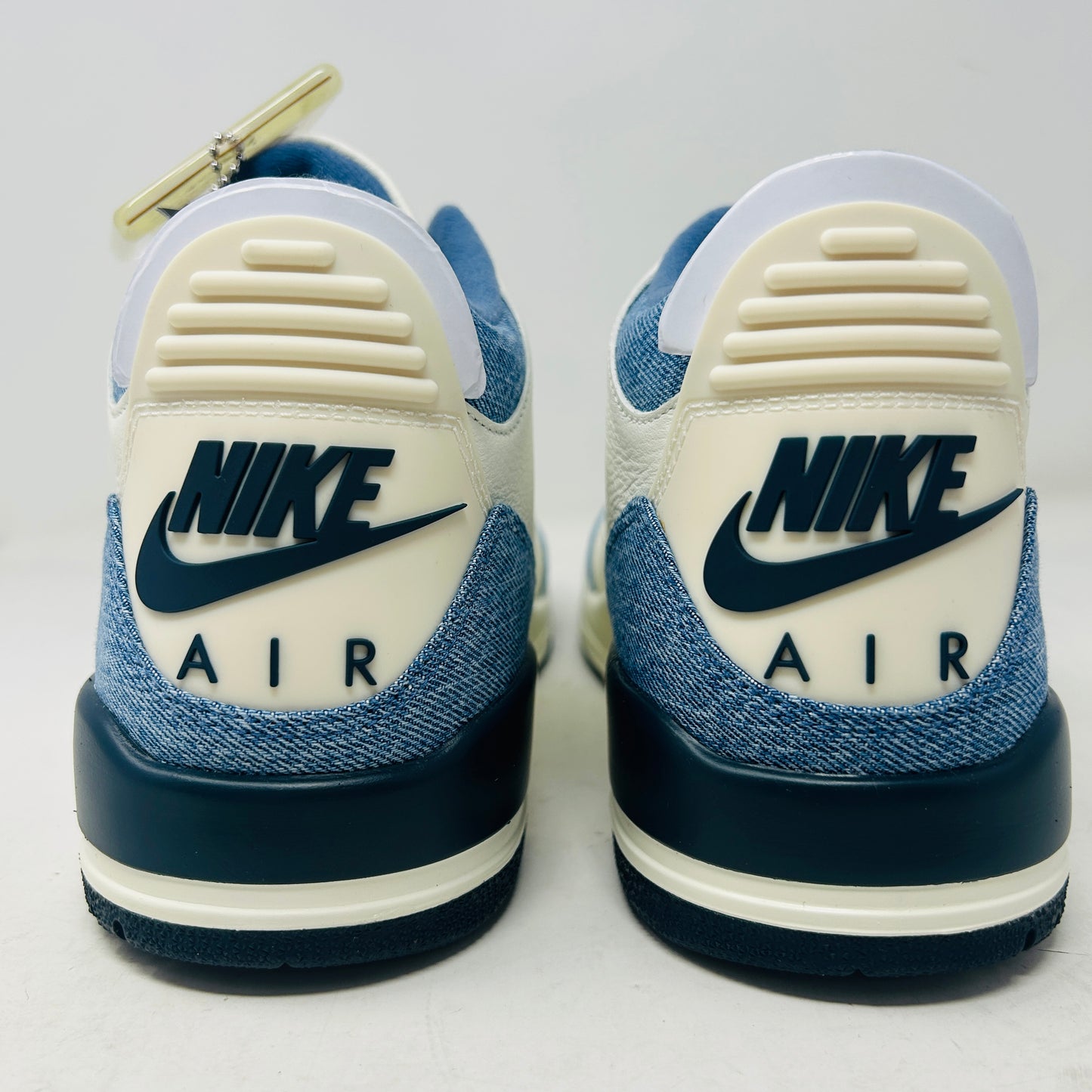Jordan 3 Retro Levi’s All-Star
