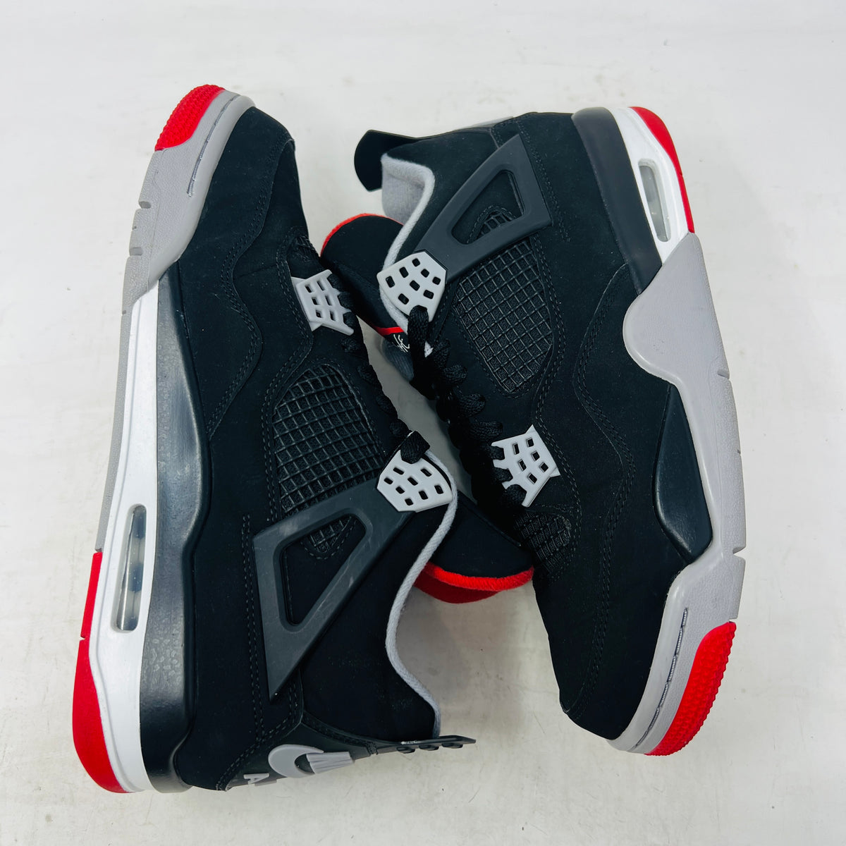Jordan 4 Retro Bred (2019)