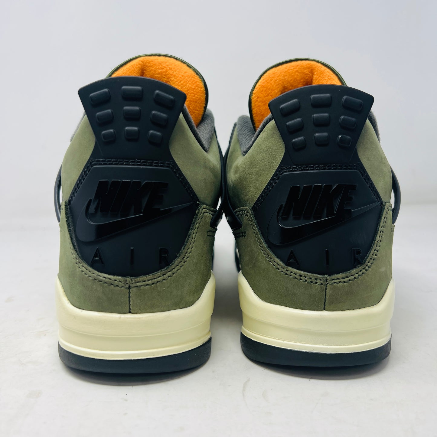 Jordan 4 Retro OG SP Undefeated (2025)