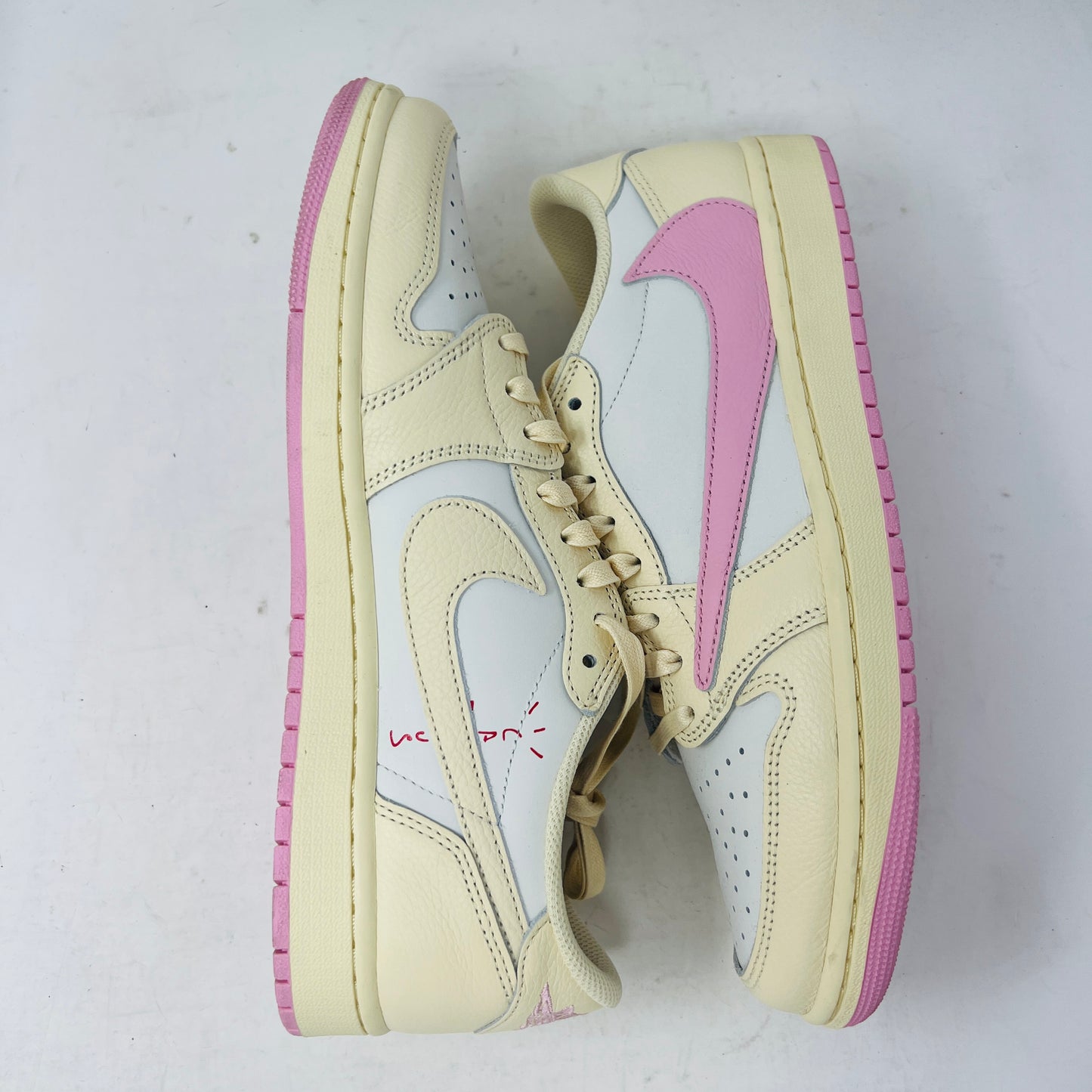 Jordan 1 Retro Low OG SP Travis Scott Shy Pink