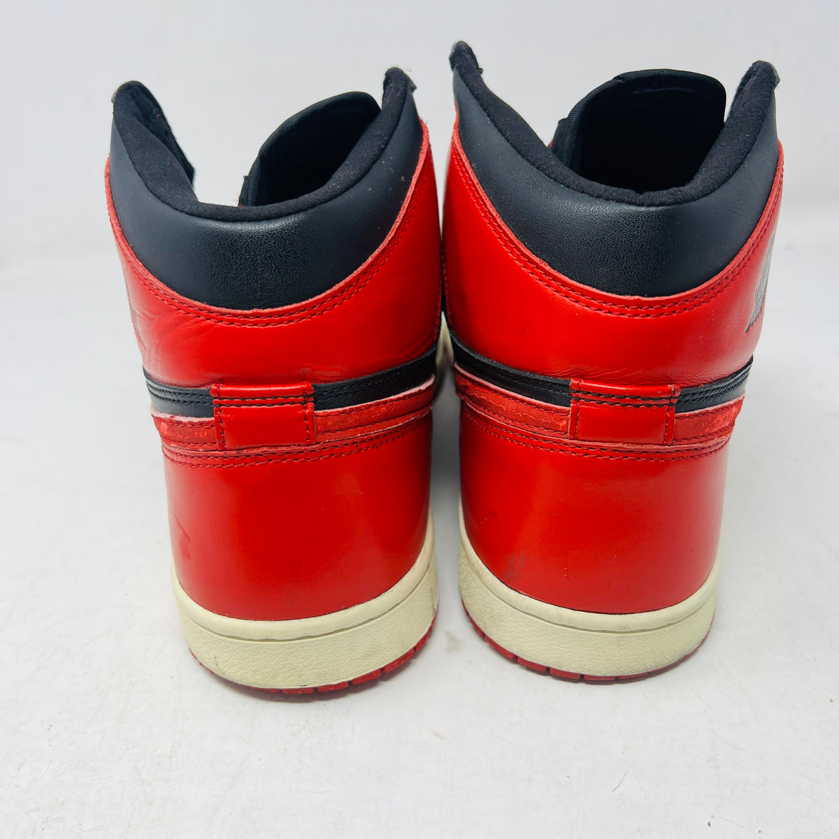 Jordan 1 Retro Bred (2001)