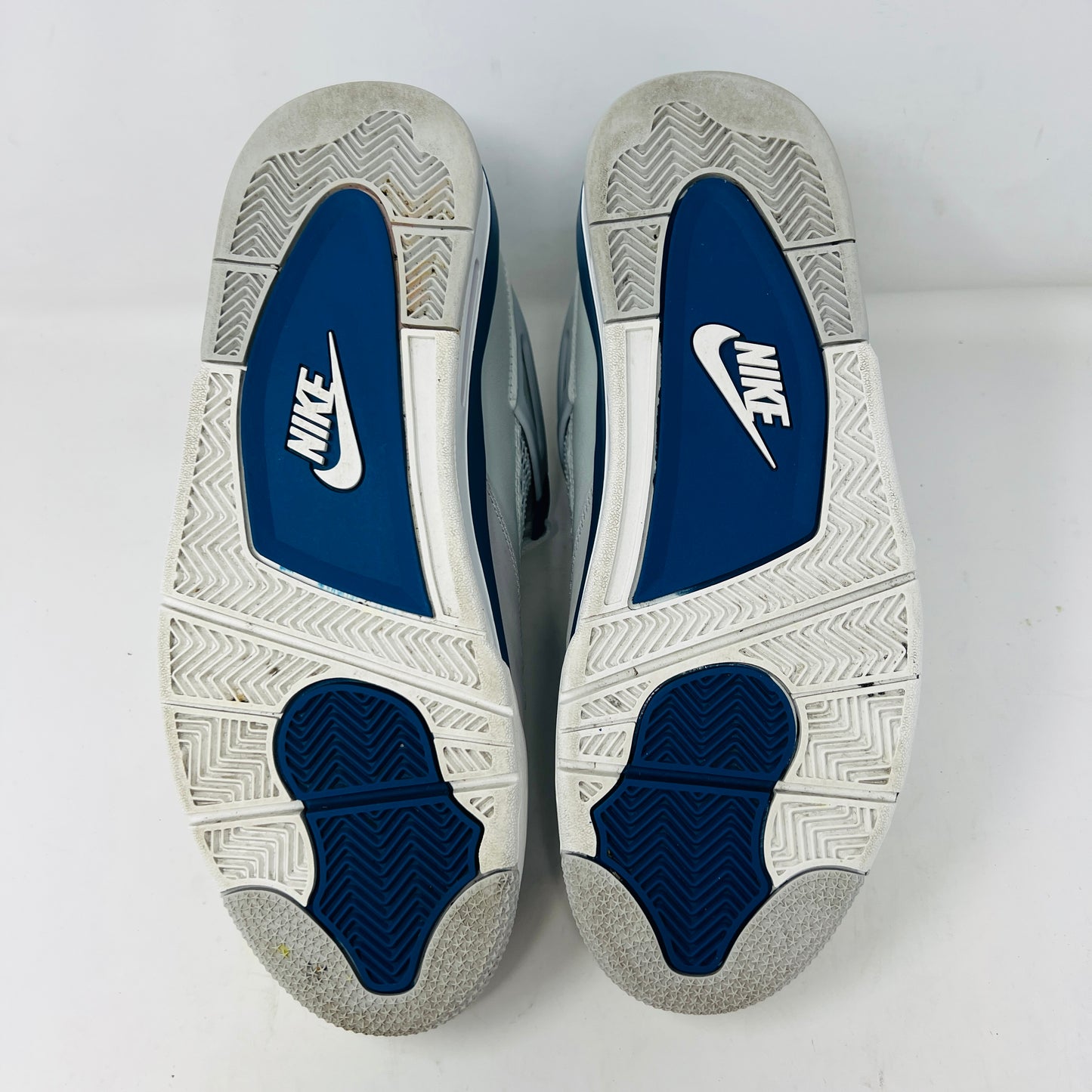 Jordan 4 Retro Military Blue (2024)