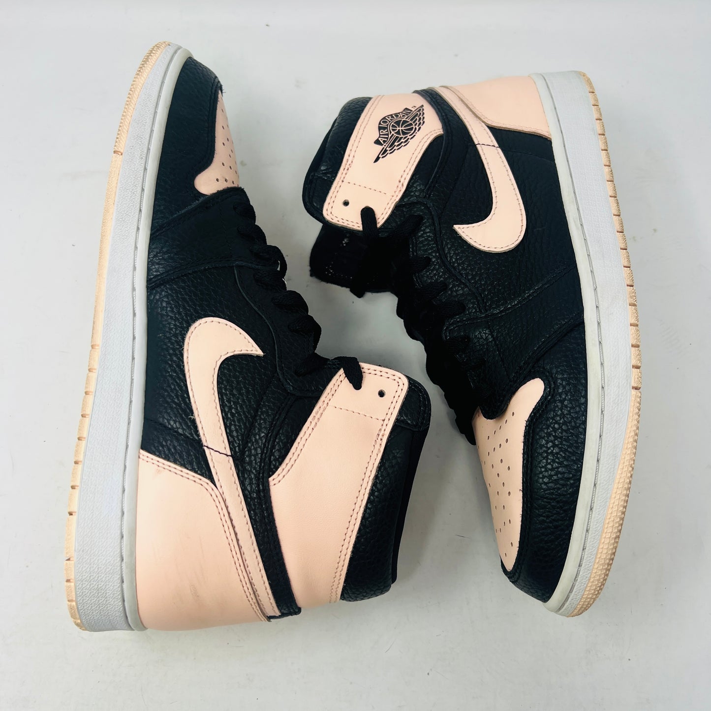 Jordan 1 Retro High Black Crimson Tint
